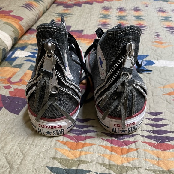 Converse - Picture 3 of 4